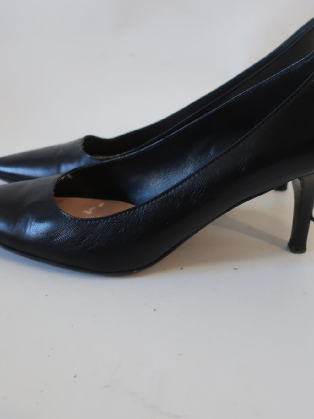 Womens Prada Black Leather Pointy Toe Pumps 38 EU/US 8 - Picture 6 of 13